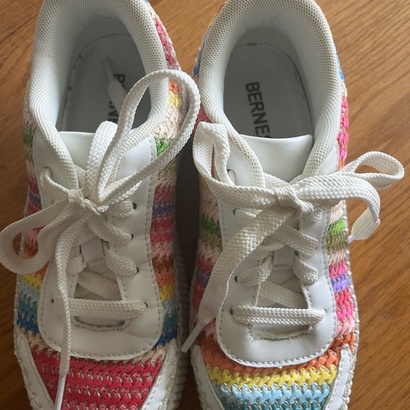 Berness Colorful Sneakers Size 8 - Picture 1 of 7